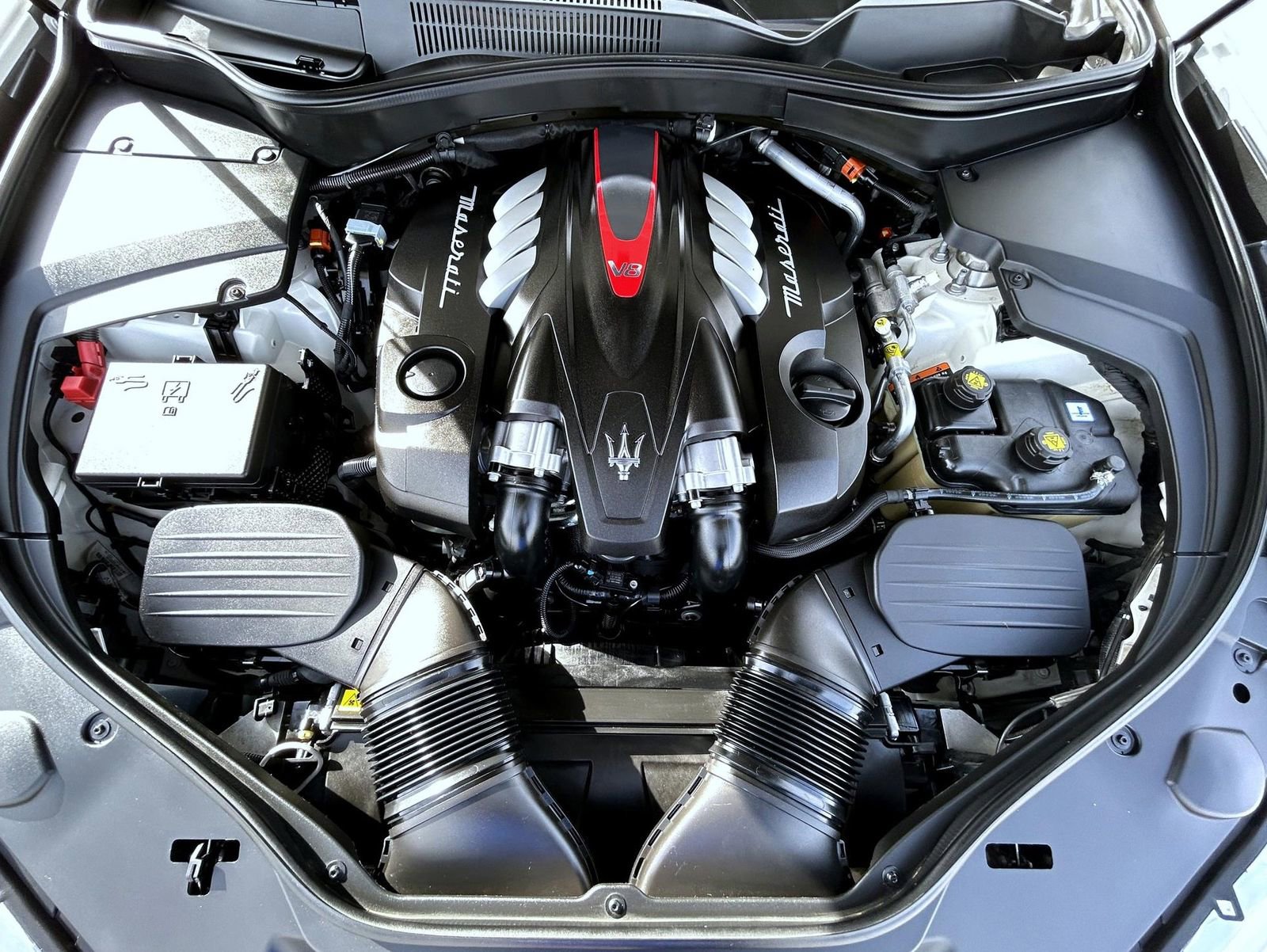 Used 2022 Maserati Levante Modena S image 24