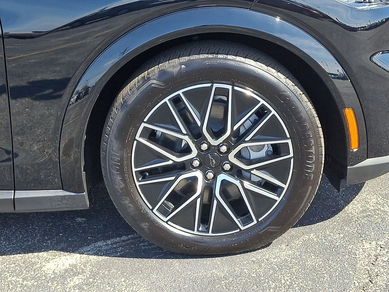 Certified 2025 Ford Mustang Mach-E Premium image 8