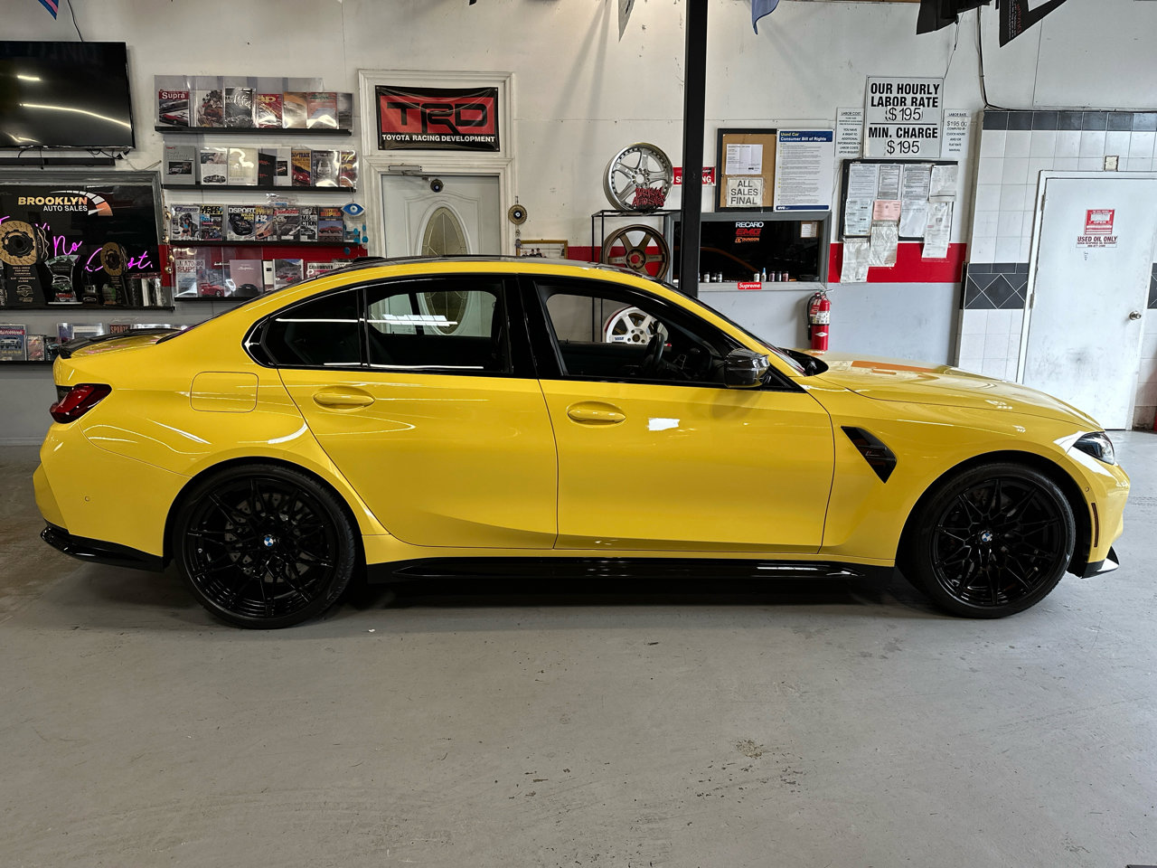 Used 2025 BMW M3 Competition w/ M Carbon Exterior Package image 4