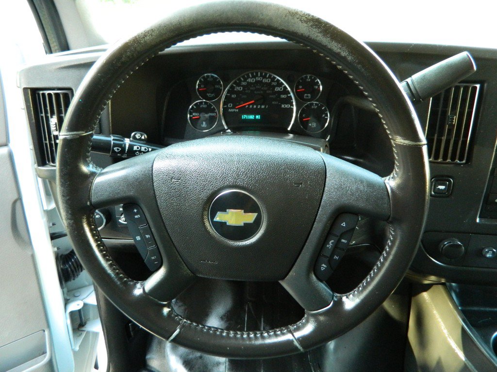 Used 2020 Chevrolet Express 2500 w/ Safety Package RWD image 17