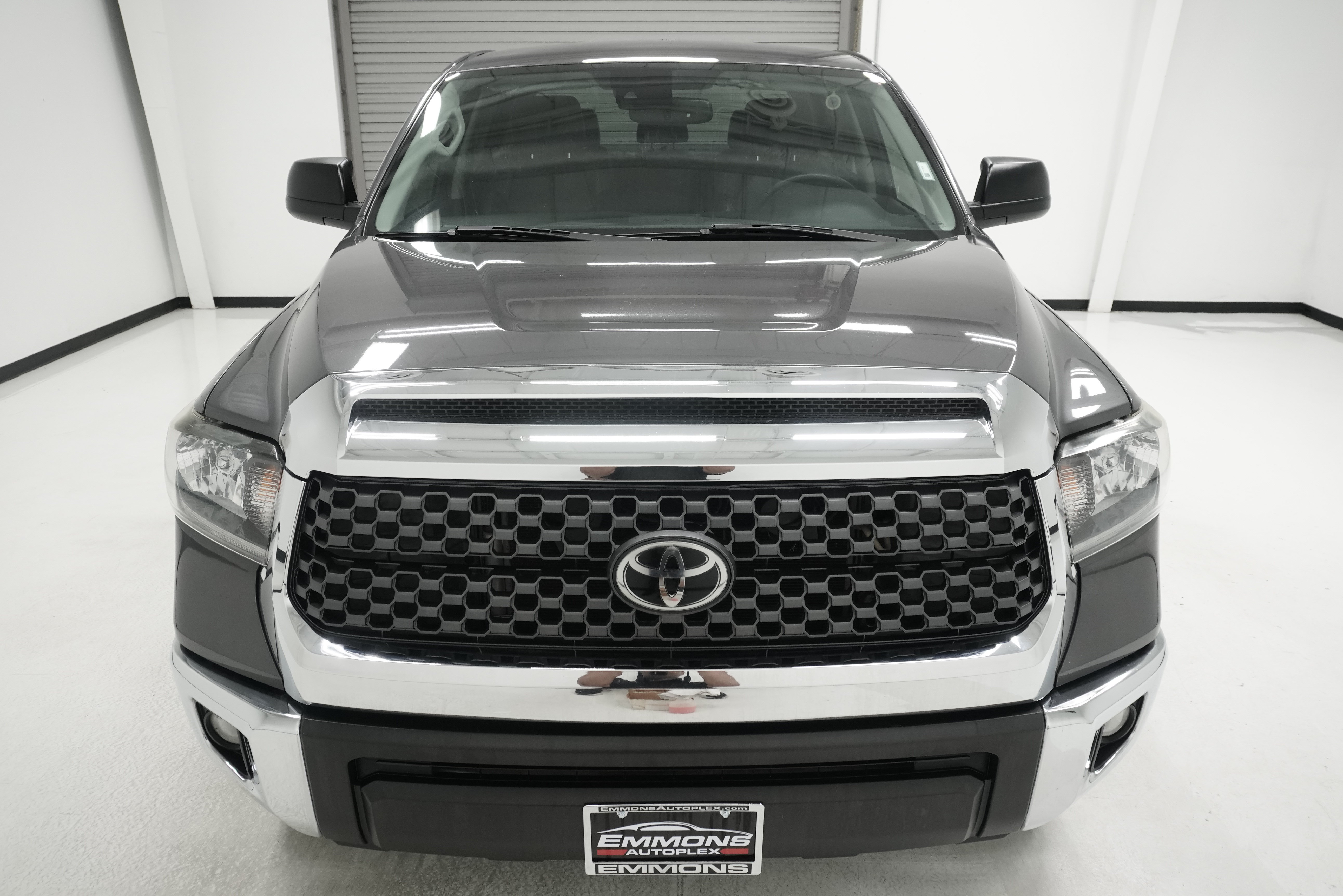 Used 2020 Toyota Tundra SR5 w/ SR5 Leather Package AWD/4WD image 2