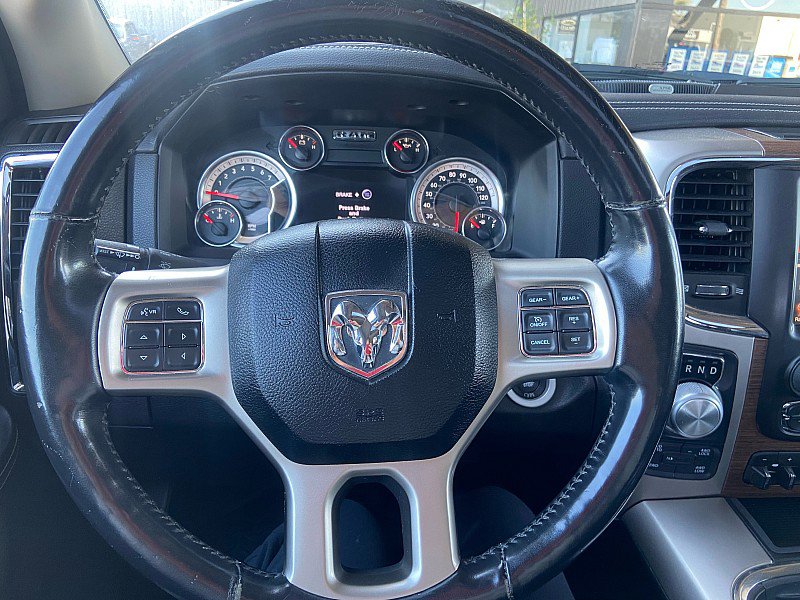 Used 2017 RAM 1500 Laramie image 25