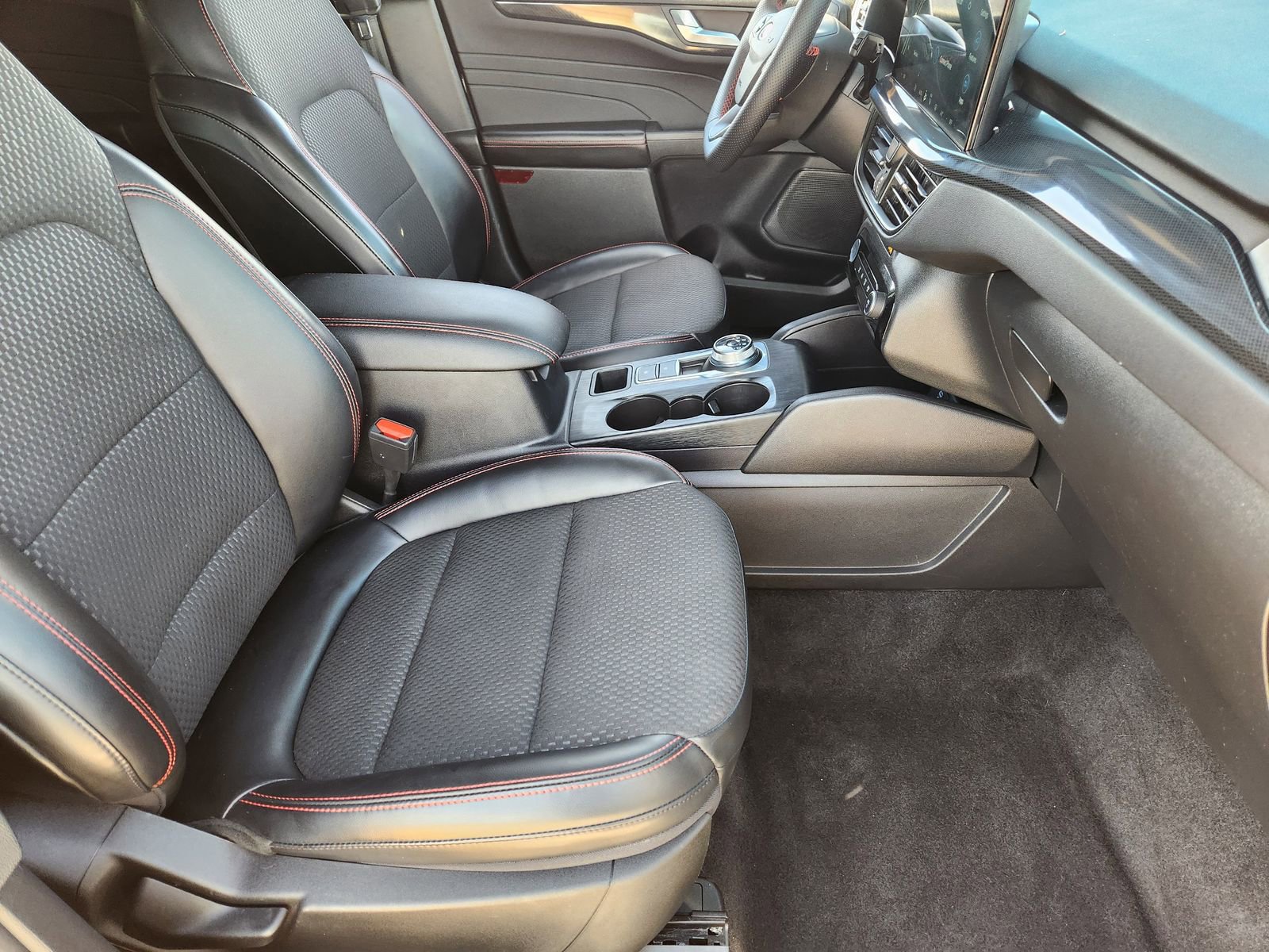 Used 2023 Ford Escape ST-Line w/ Tech Pack #1 image 18