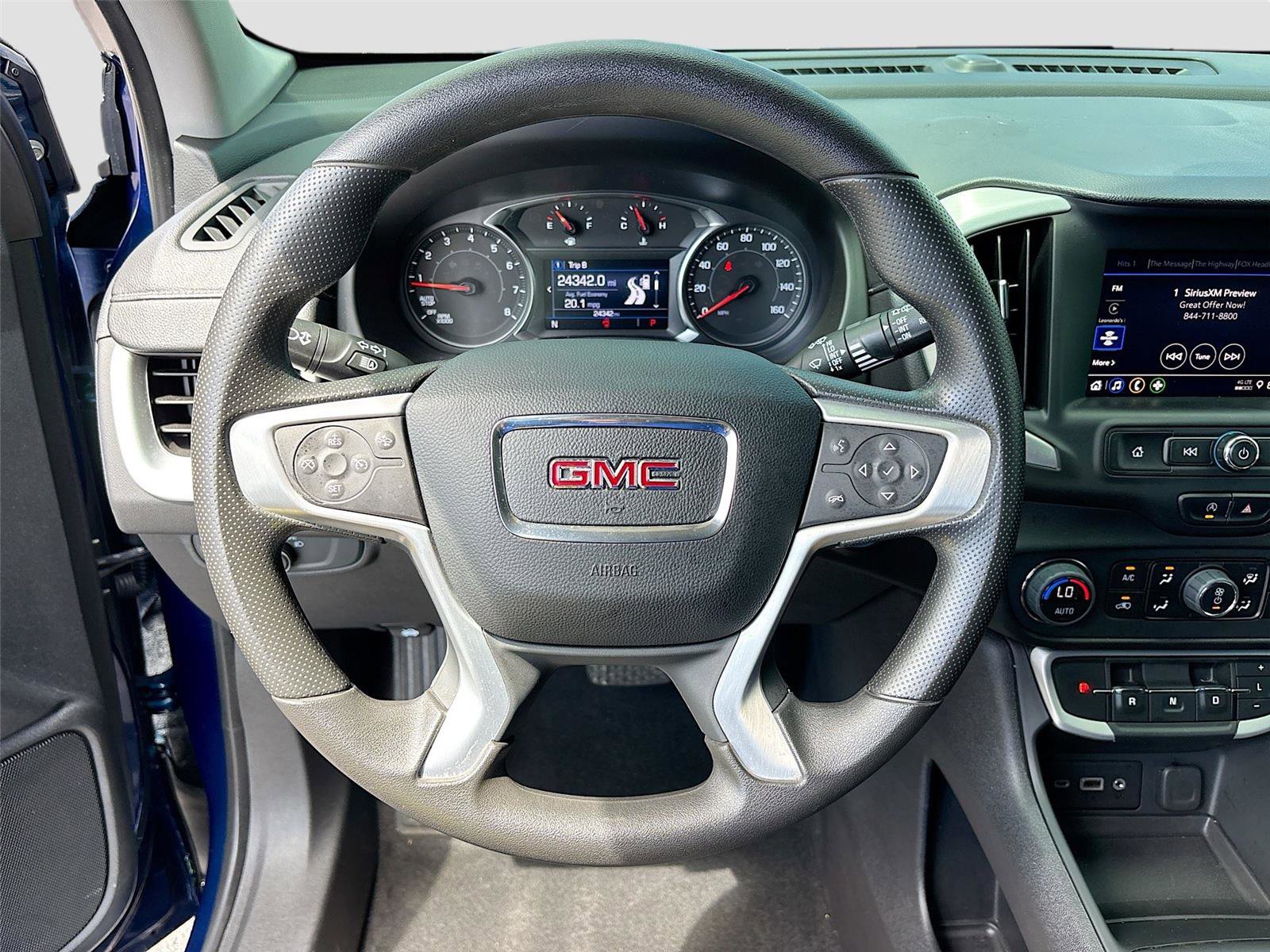 Used 2023 GMC Terrain SLE w/ Driver Convenience Package AWD/4WD image 13