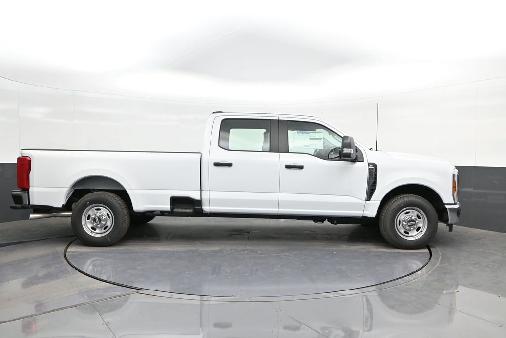 New 2026 Ford F250 XL w/ XL Chrome Package RWD image 20