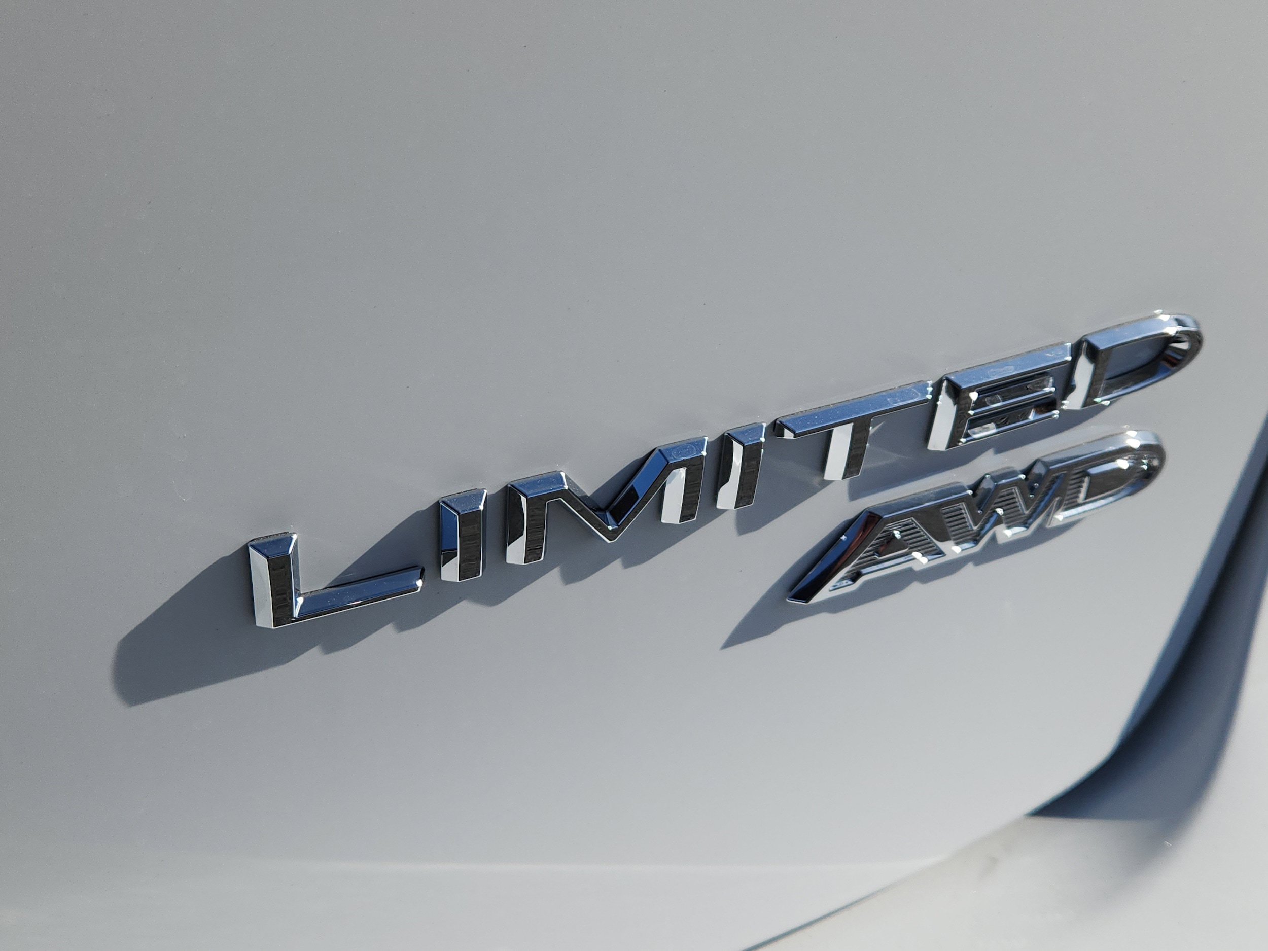 New 2026 Chrysler Pacifica Limited AWD/4WD image 6