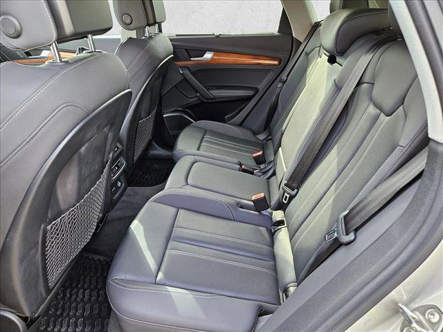 Used 2021 Audi Q5 Prestige w/ Prestige Package image 19