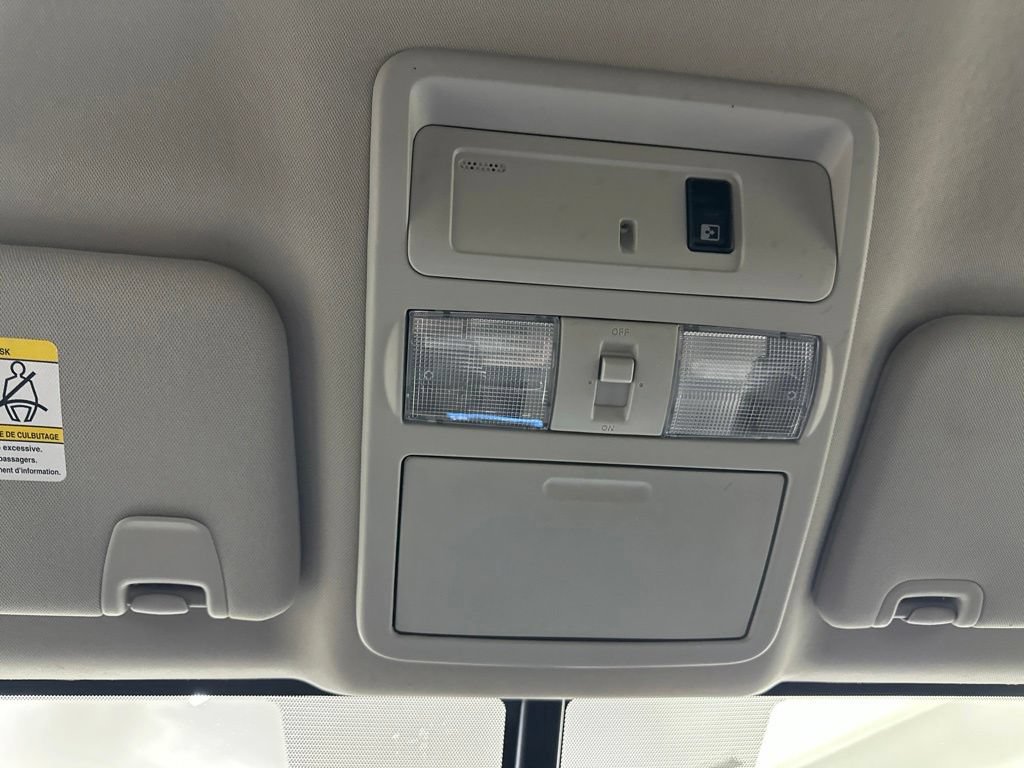 Used 2017 Nissan Titan SV RWD image 52