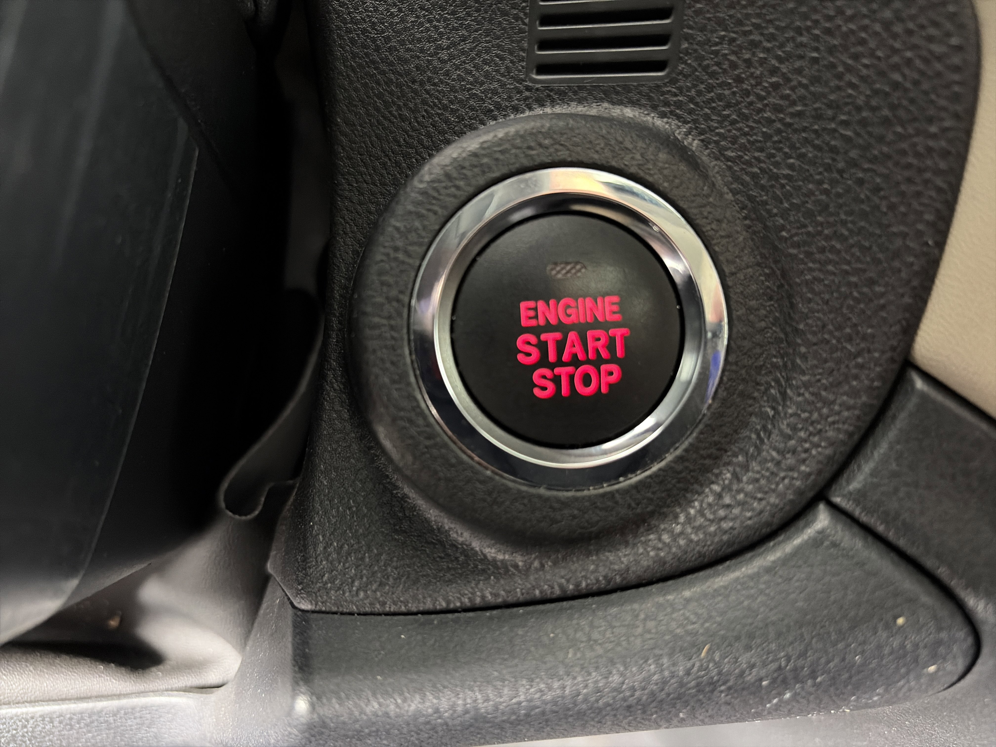 Used 2023 Subaru Outback Limited image 32