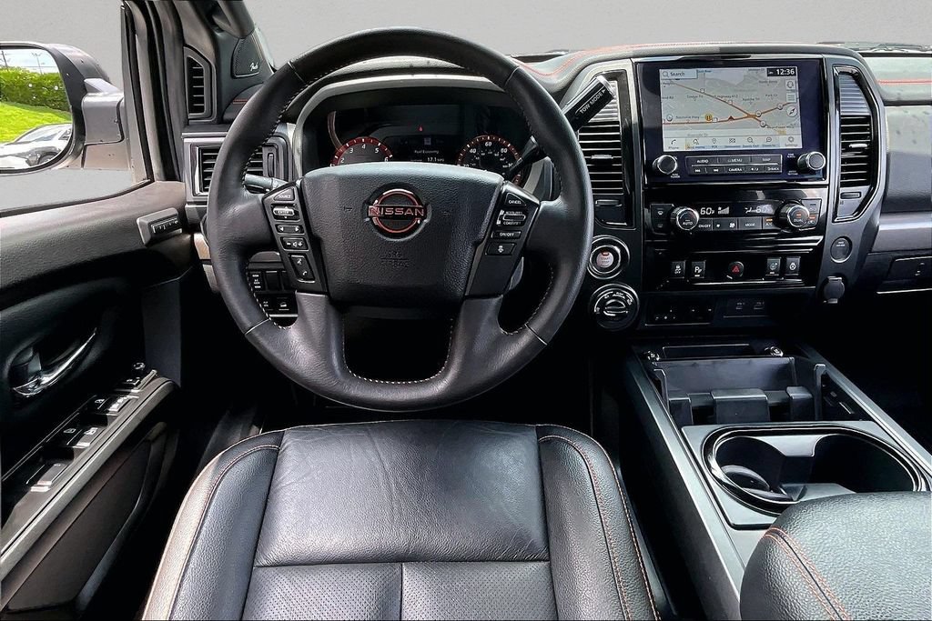 Used 2024 Nissan Titan PRO-4X w/ Pro-4x Convenience Package AWD/4WD image 10