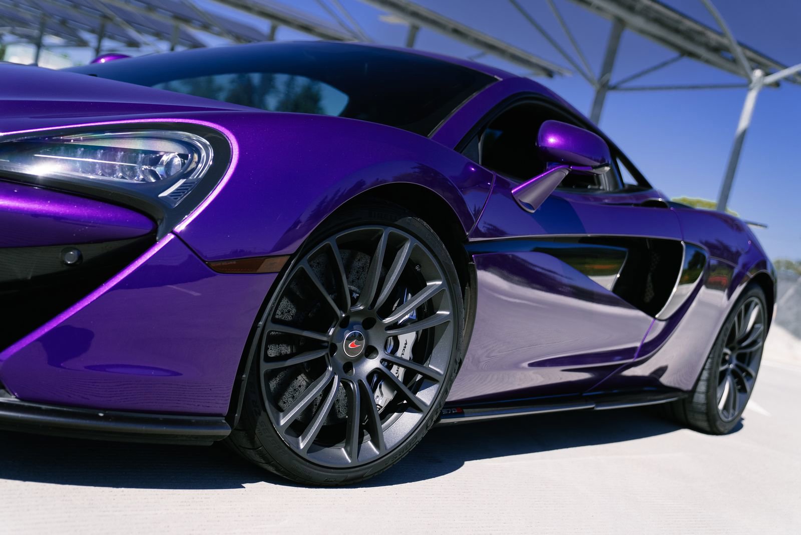 Used 2018 McLaren 570S Coupe RWD image 13