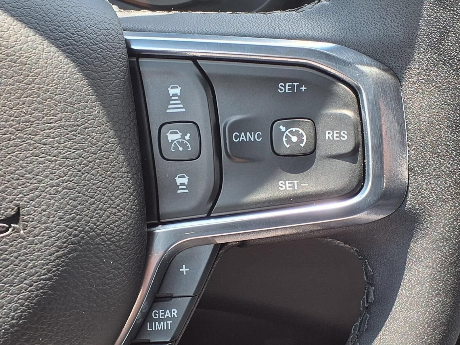Used 2025 RAM 1500 Laramie AWD/4WD image 8
