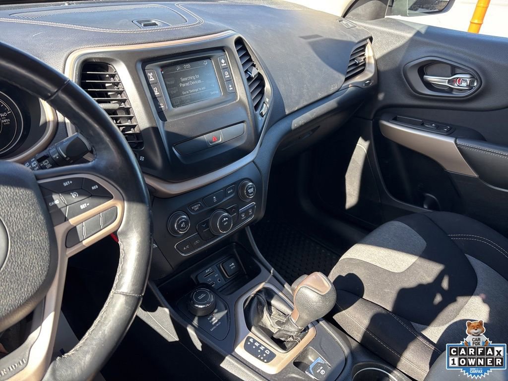 Used 2018 Jeep Cherokee Latitude w/ Altitude Package image 63