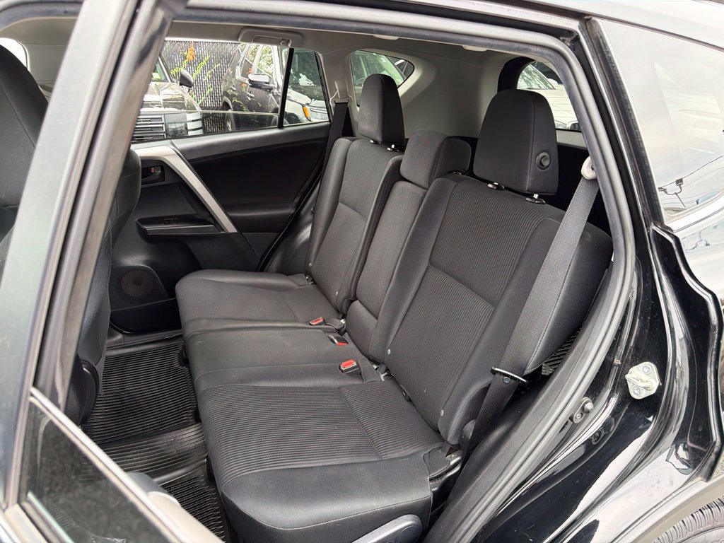 Used 2018 Toyota RAV4 LE w/ All Weather Liner Package AWD/4WD image 21