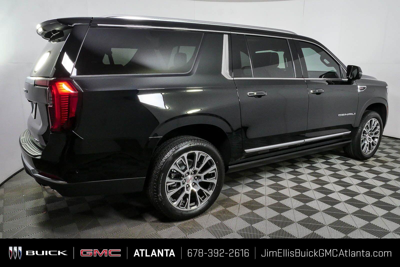 New 2026 GMC Yukon XL Denali w/ Denali Reserve Package AWD/4WD image 2