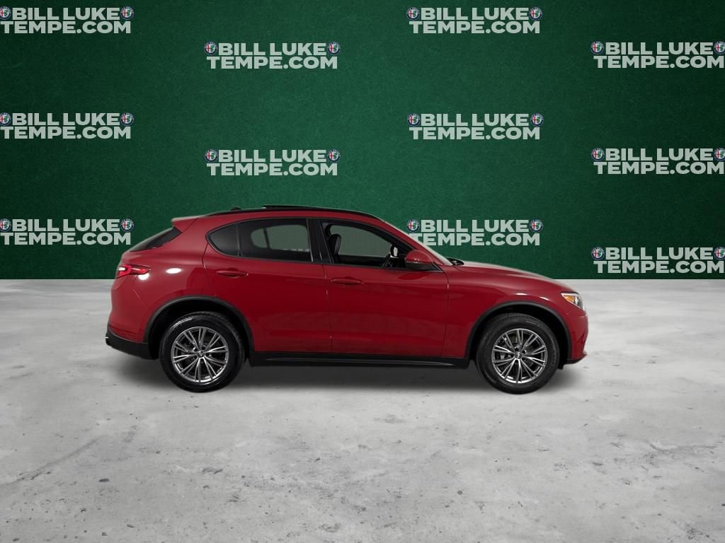 Used 2023 Alfa Romeo Stelvio Sprint image 6