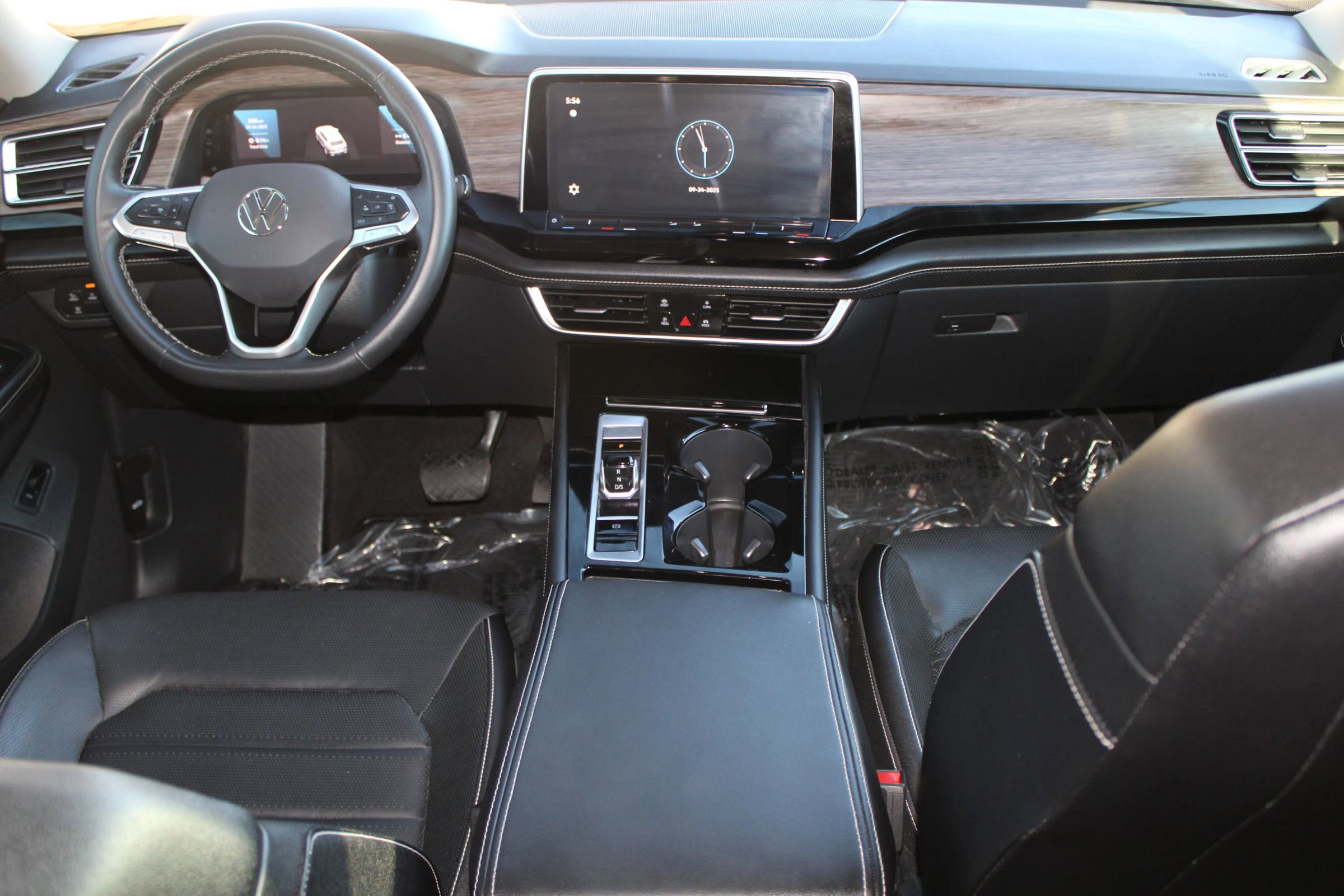 Used 2024 Volkswagen Atlas SEL image 30