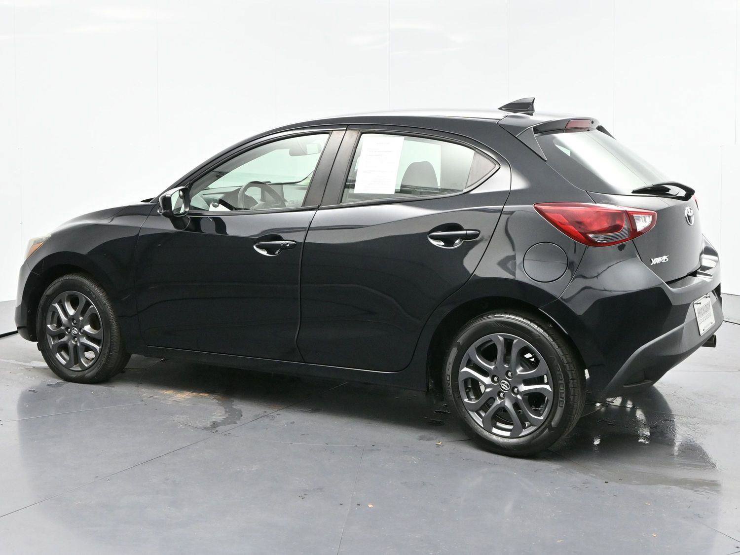 Used 2020 Toyota Yaris LE image 5