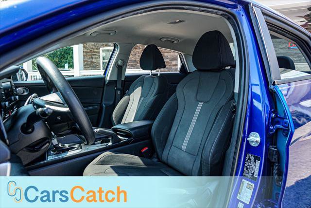 Used 2023 Hyundai Elantra SE FWD image 19