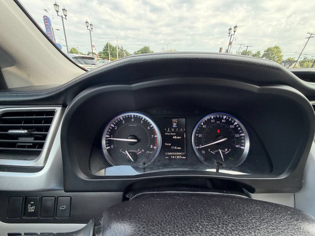 Used 2015 Toyota Highlander Limited AWD/4WD image 14