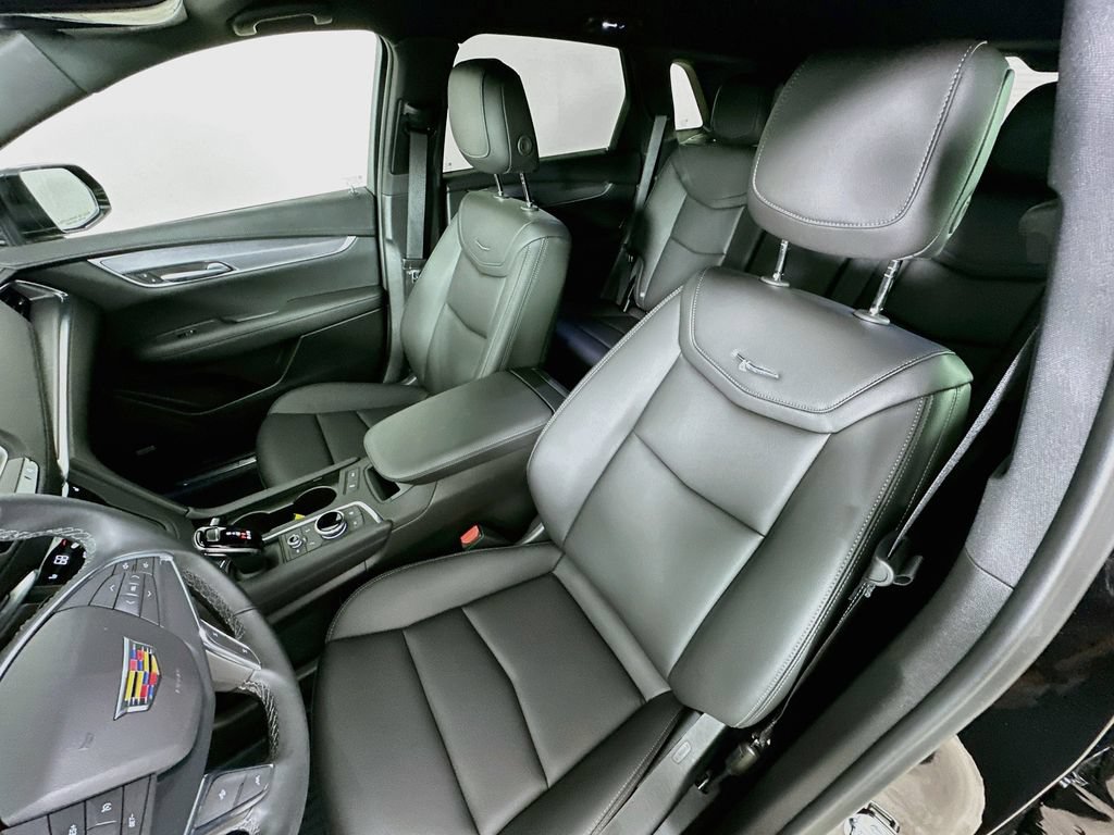 New 2026 Cadillac XT5 Luxury w/ LPO, Floor Liner Package FWD image 25