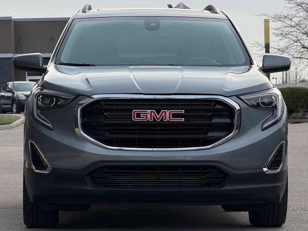 Used 2020 GMC Terrain SLE w/ Driver Convenience Package FWD image 3