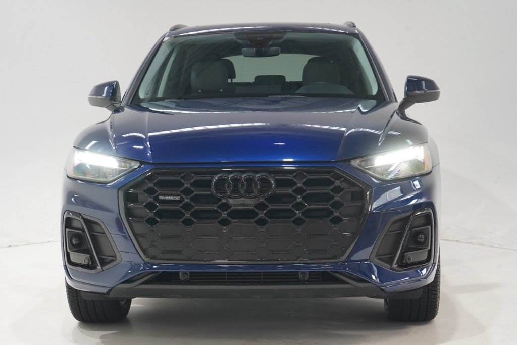 Used 2022 Audi Q5 2.0T Premium Plus w/ Premium Plus Package AWD/4WD image 2