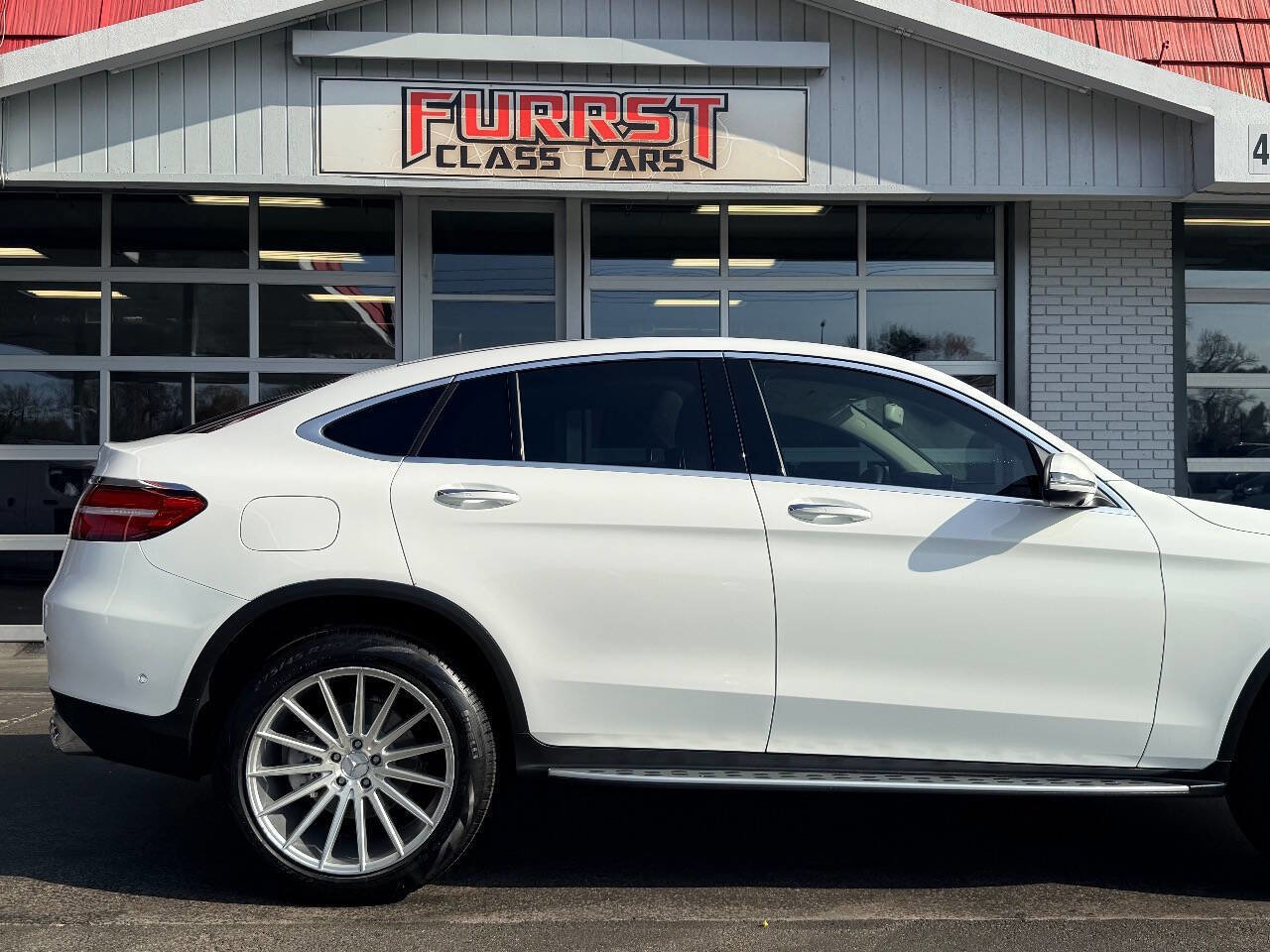 Used 2019 Mercedes-Benz GLC 300 4MATIC Coupe image 9