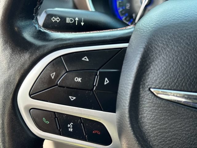Used 2018 Chrysler Pacifica Touring-L Plus w/ Tire & Wheel Group FWD image 30