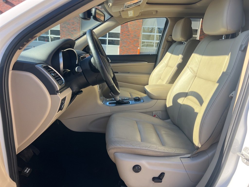 Used 2020 Jeep Grand Cherokee Limited w/ Premium Lighting Group image 13