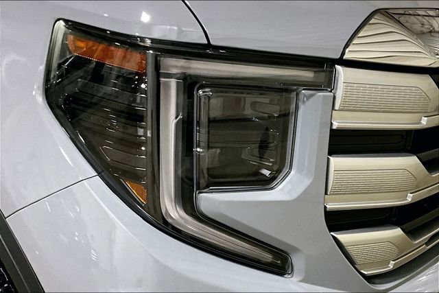 Certified 2024 GMC Sierra 1500 SLE w/ Preferred Package image 4