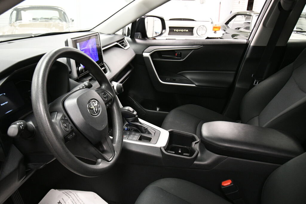 Certified 2024 Toyota RAV4 LE image 18