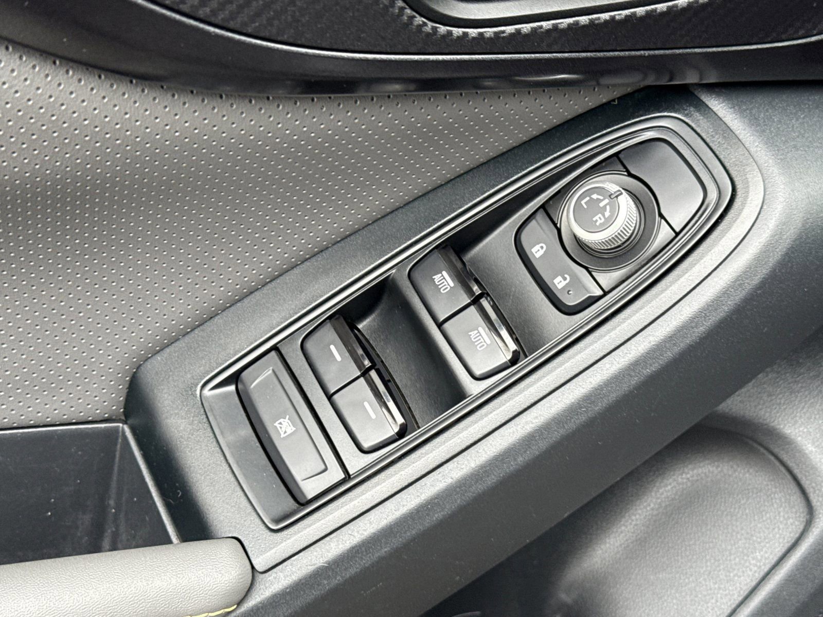 Used 2022 Subaru Crosstrek 2.5i Sport w/ Moonroof Package image 11