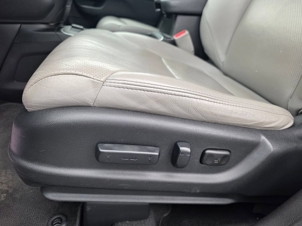 Used 2015 Honda CR-V EX-L image 10