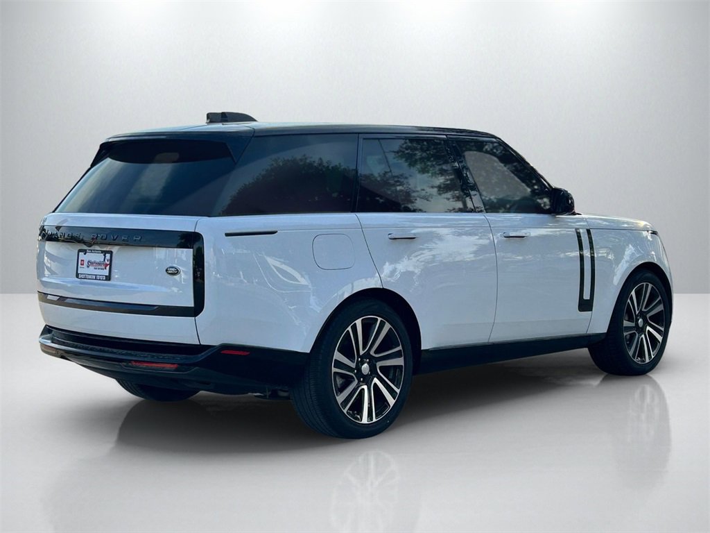 Used 2023 Land Rover Range Rover SE image 5