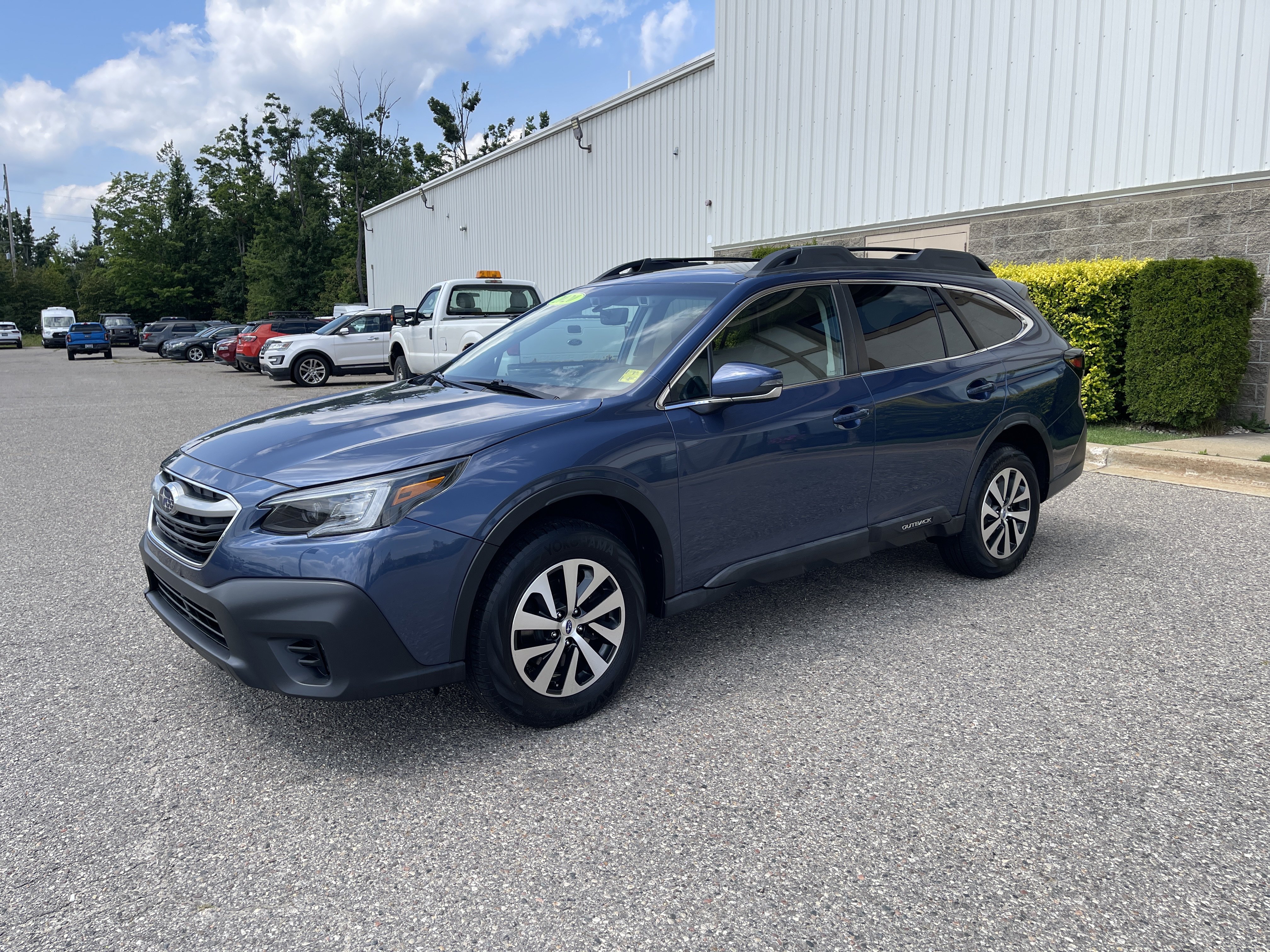 Used 2020 Subaru Outback Premium AWD/4WD image 8