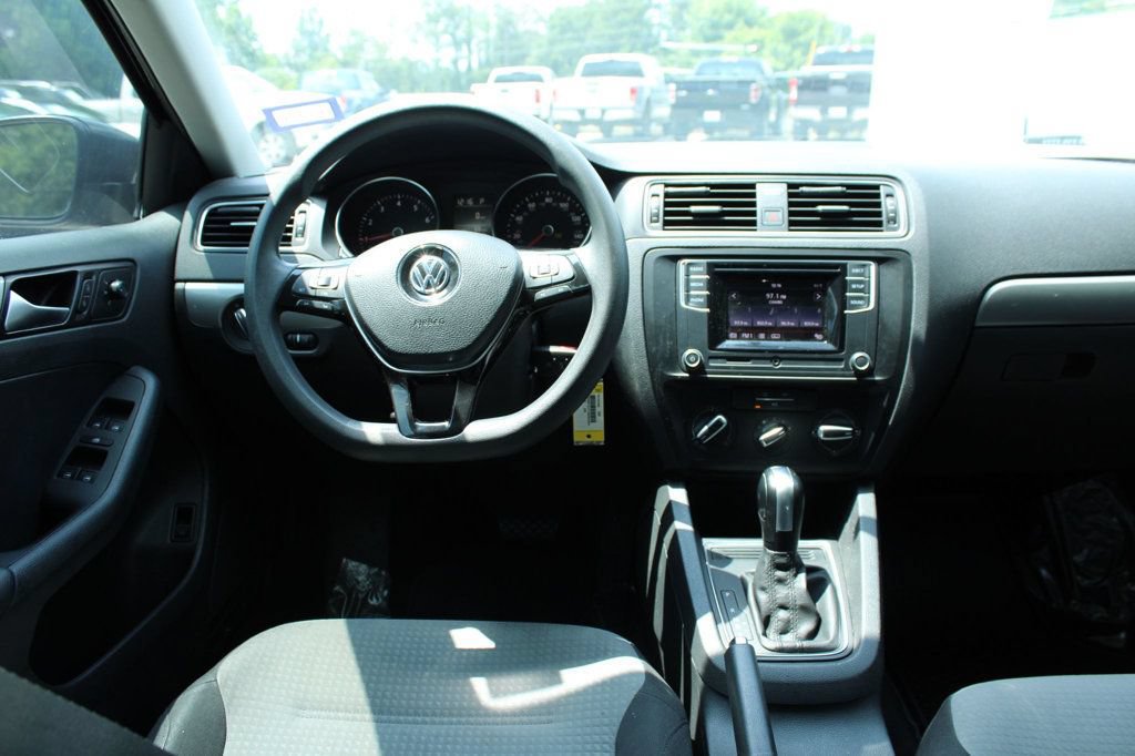 Used 2018 Volkswagen Jetta S FWD image 15