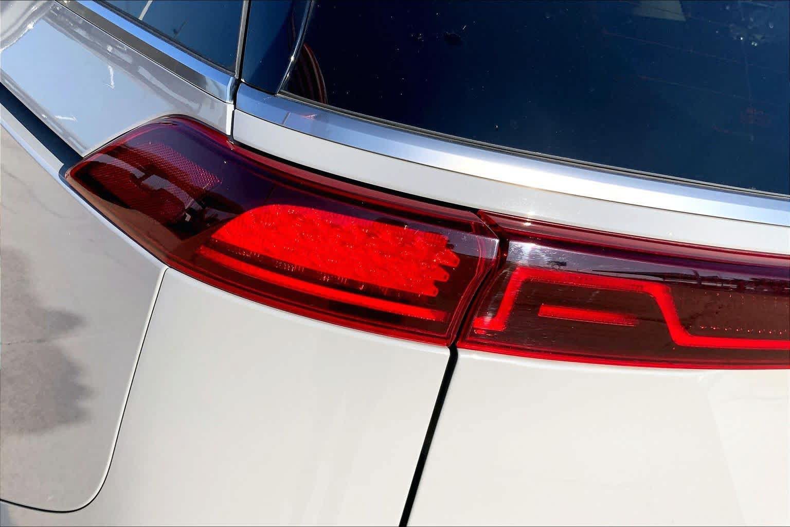 Used 2024 Kia Carnival SX Prestige FWD image 27