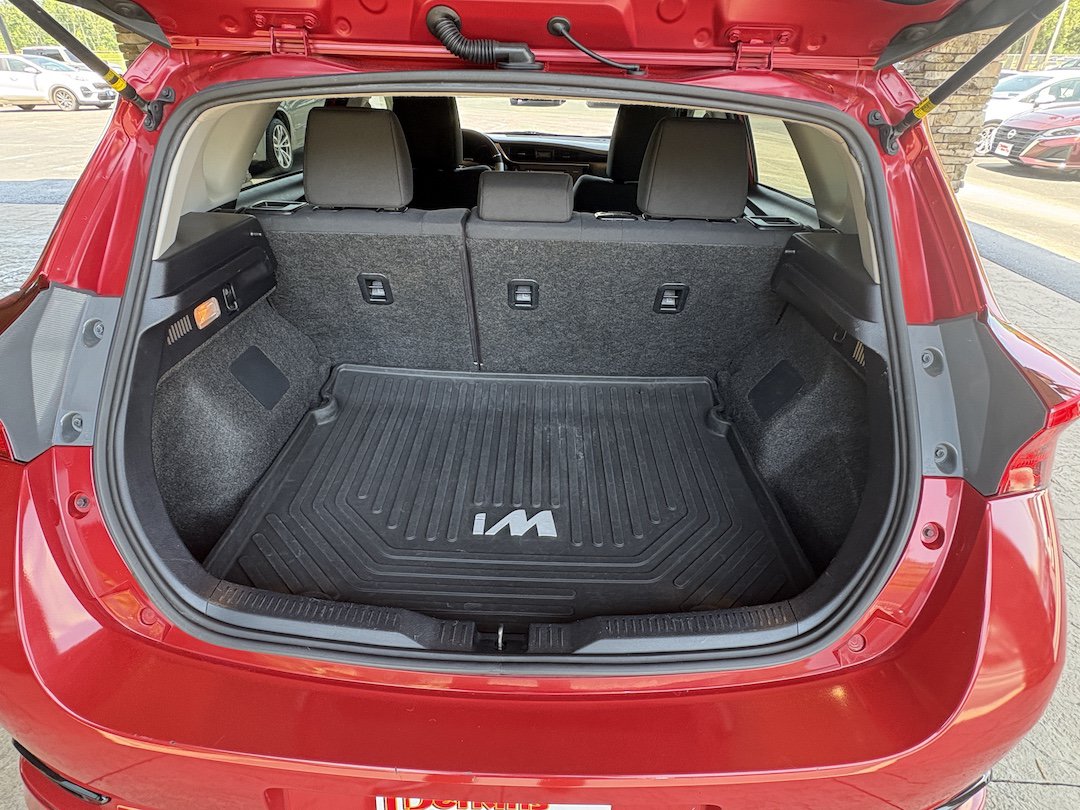 Used 2017 Toyota Corolla iM w/ All-Weather Mat Package FWD image 27