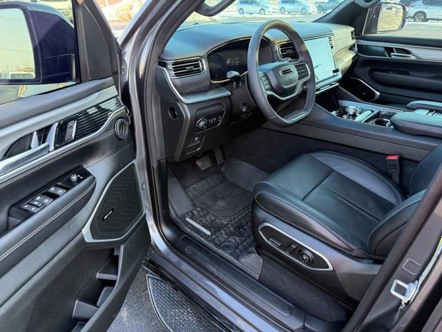 Used 2024 Jeep Wagoneer L Series II w/ Convenience Group I image 19