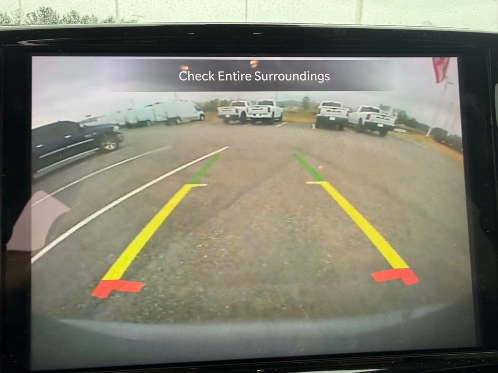 Used 2023 Chrysler Pacifica Touring-L image 21