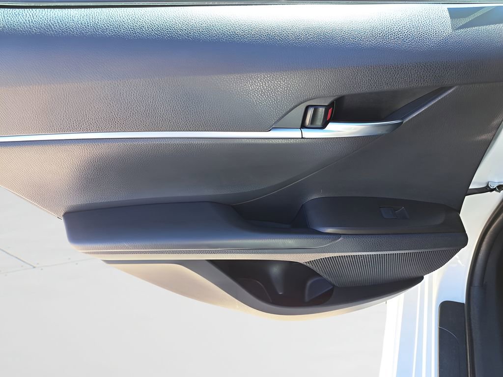 Certified 2022 Toyota Camry SE w/ Convenience Package image 7