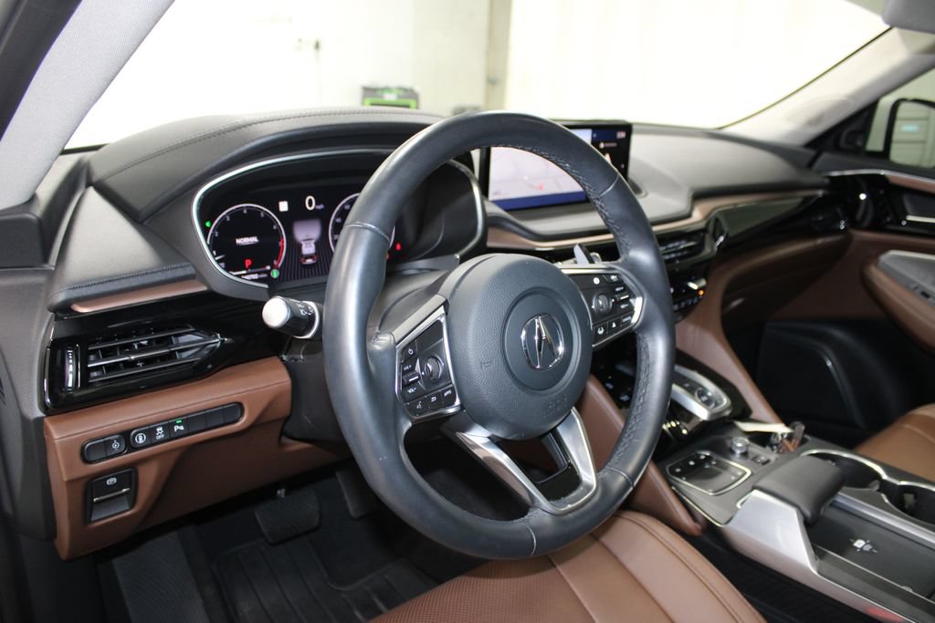 Used 2023 Acura MDX w/ Technology Package FWD image 17