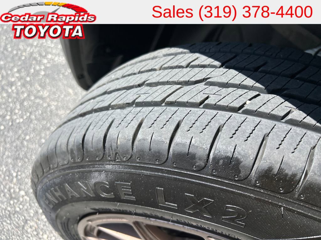 Used 2020 Jeep Renegade Latitude w/ Cold Weather Group AWD/4WD image 22