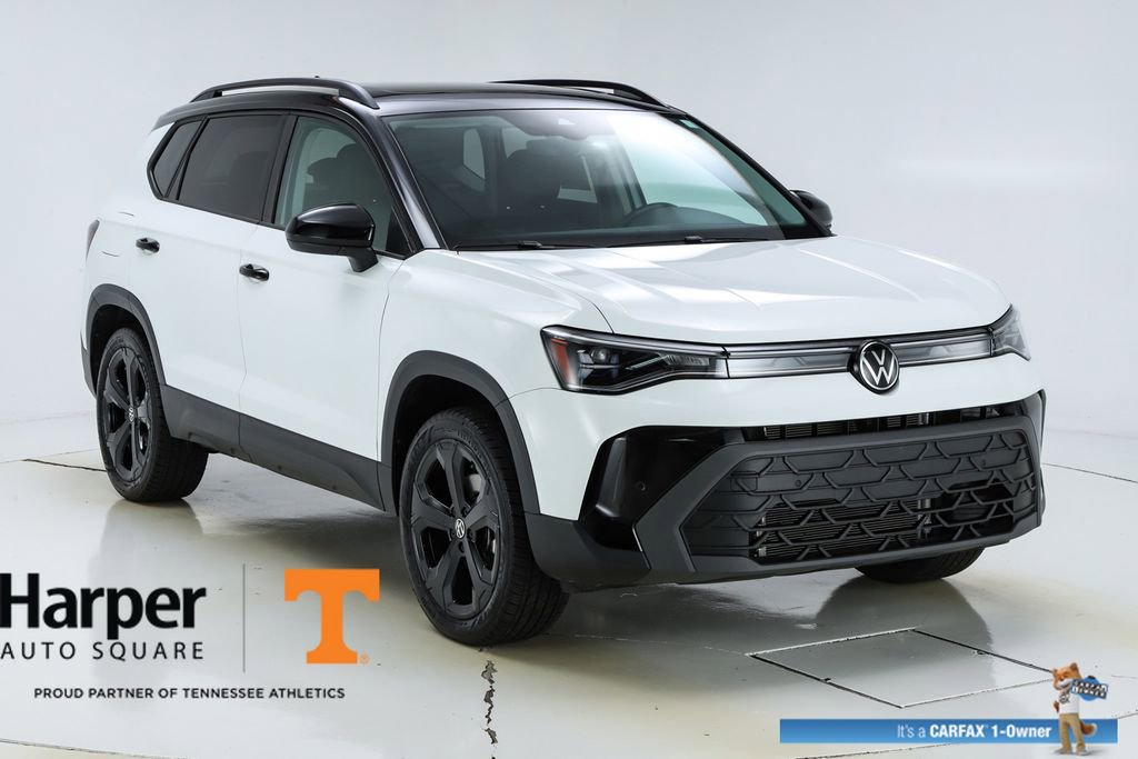 Used 2025 Volkswagen Taos SE image 15