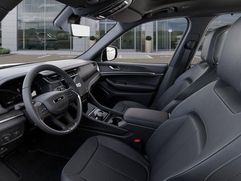 New 2025 Jeep Grand Cherokee Limited w/ Luxury Tech Group II image 22