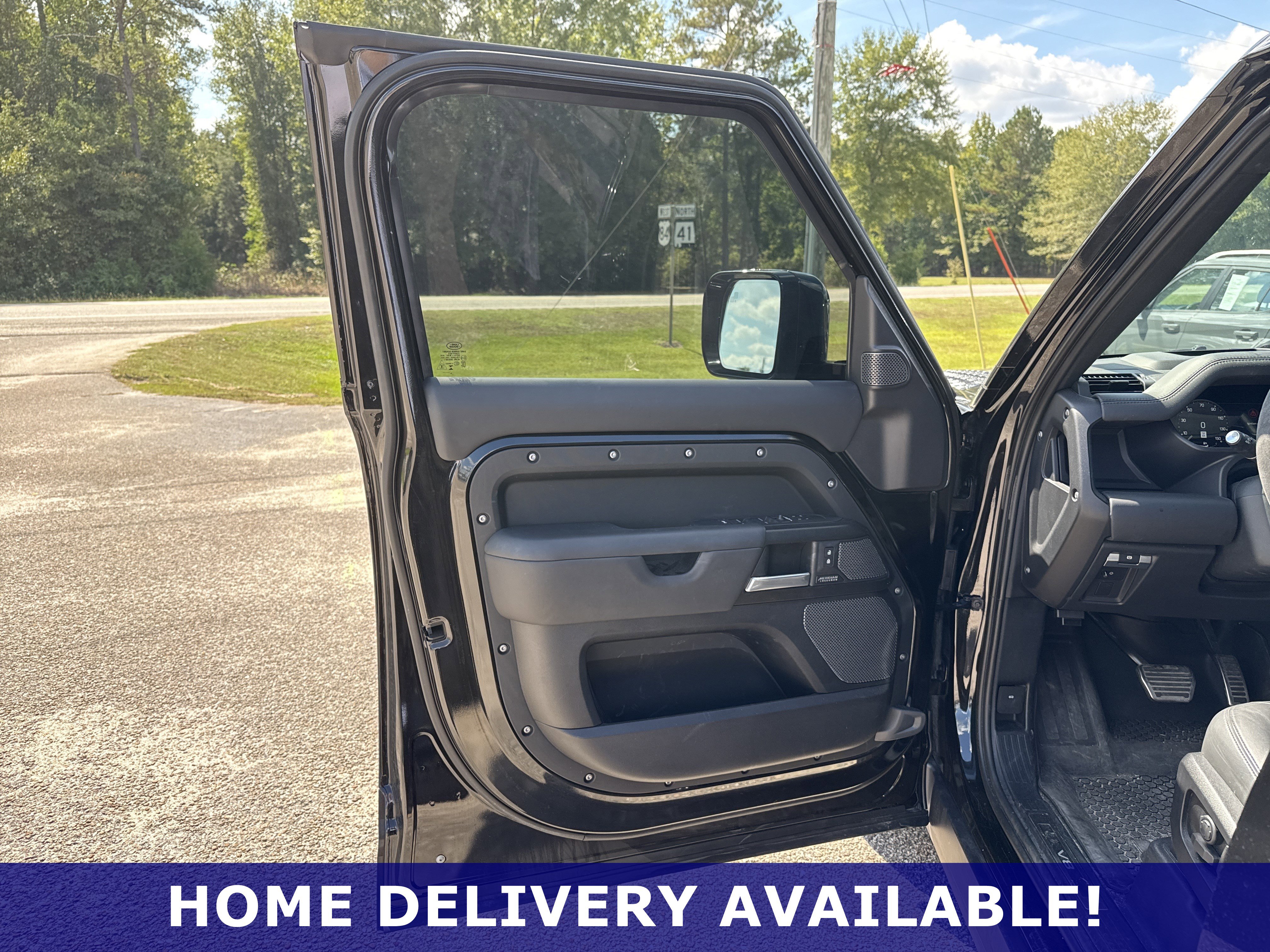 Used 2024 Land Rover Defender 110 V8 image 28