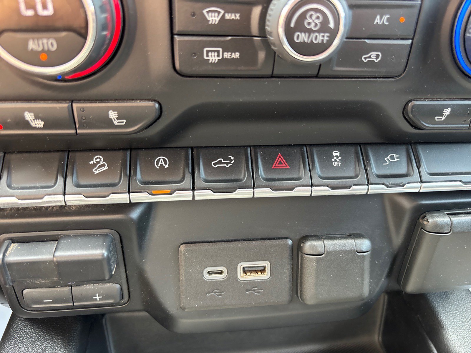 Used 2019 Chevrolet Silverado 1500 RST w/ All-Star Edition AWD/4WD image 34