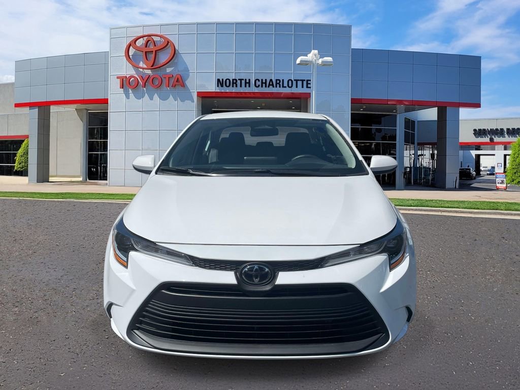 Used 2025 Toyota Corolla LE image 6
