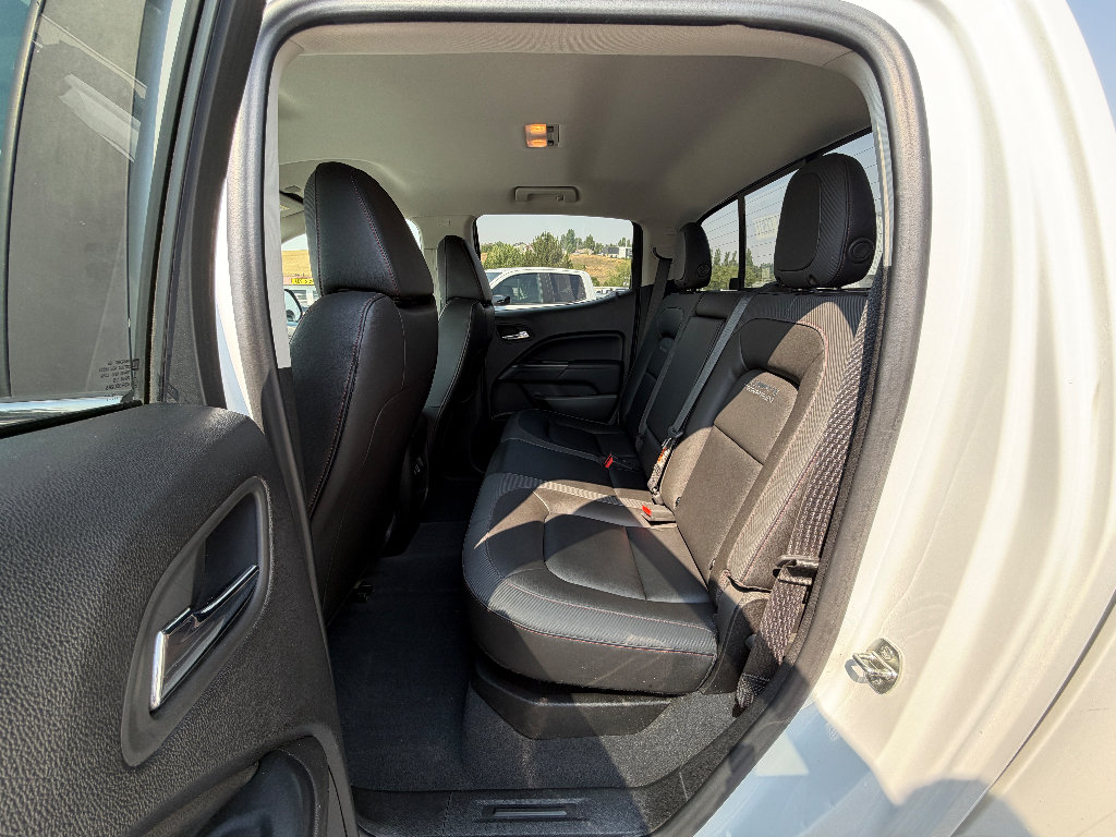 Used 2019 GMC Canyon All Terrain w/ Trailering Package AWD/4WD image 3